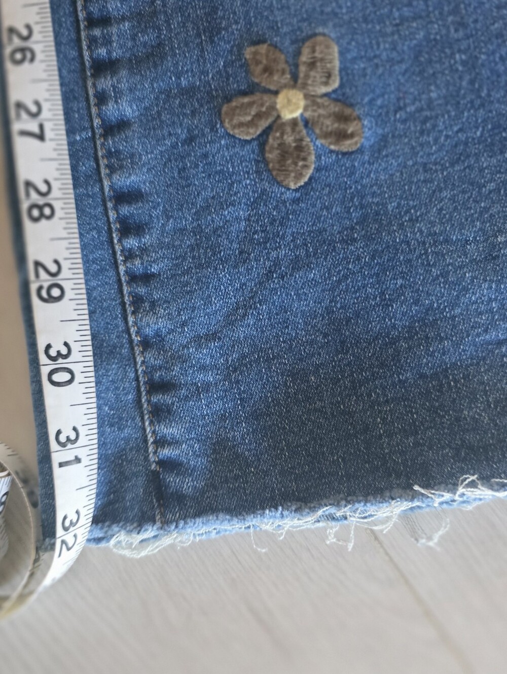 BAR X Oli & Hali Daisy Floral Embroidered Wide Leg Jeans Sz Large - Picture 10 of 11